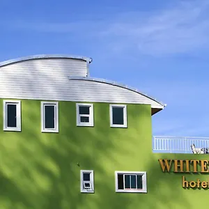 2* Hotel White Cat
