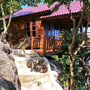 moondance-magic-view-bungalow.tophotelskohtao.com/